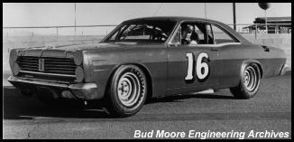 #16 Dan Gurney